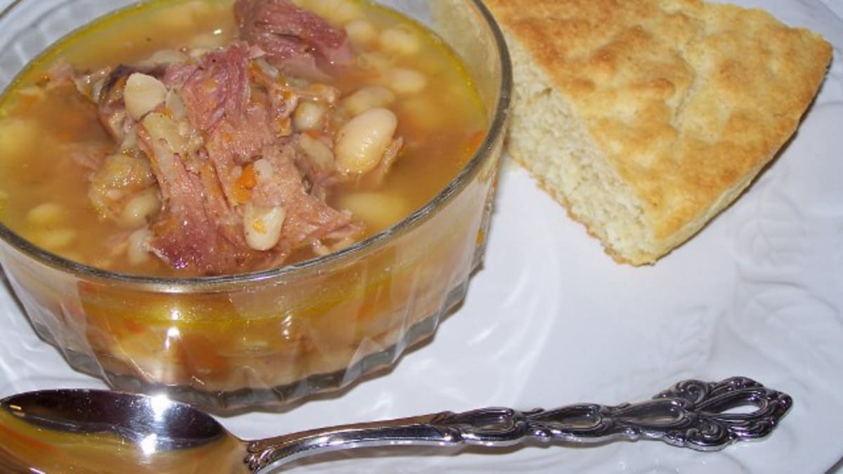 Great Northern White Bean And Ham Soup With Southern Corn Bread Delishably Food And Drink