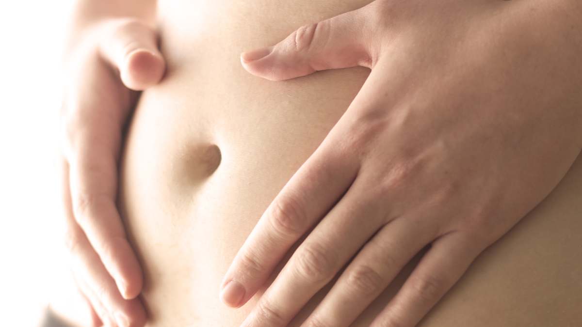 14 Early Signs Of Pregnancy And How Your Stomach Feels Wehavekids Family