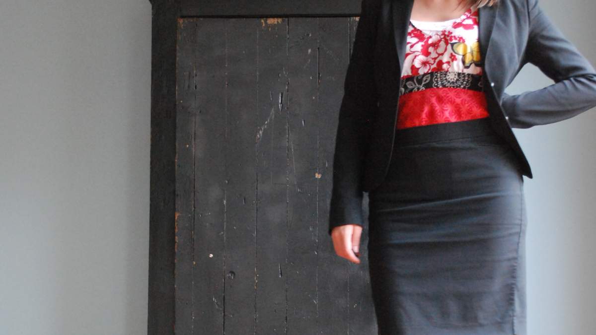 black spring dress Spring Temperament Black Maxi Dress And Elegant High Neck Long Sleeve Dress with Floral Accent (MA220)