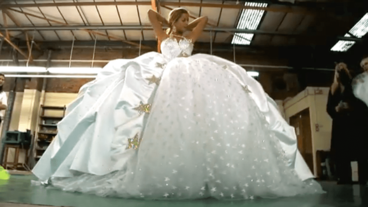 Dreamy Lace Cape Sleeves Big Ball Gown Wedding Dress Wholesale Price  Wholesale #T69290 - GemGrace.com