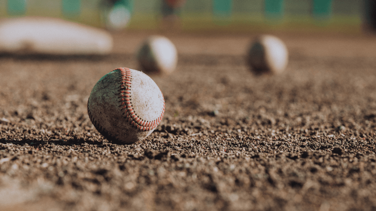 Easy Steps to Becoming a Better Youth Baseball Coach - WeHaveKids