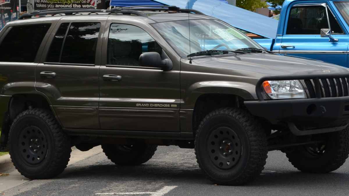 【W.J】 Install 2-Inch Spacers on a 1999–2004 Jeep Grand Cherokee WJ