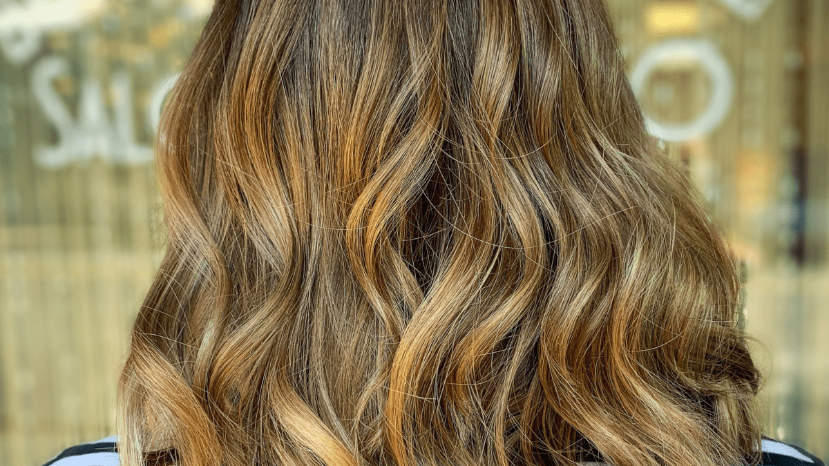 Where to place highlights deals in hair