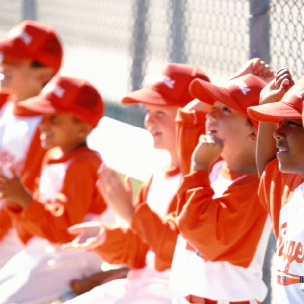 how-to-teach-little-league-baseball-signals