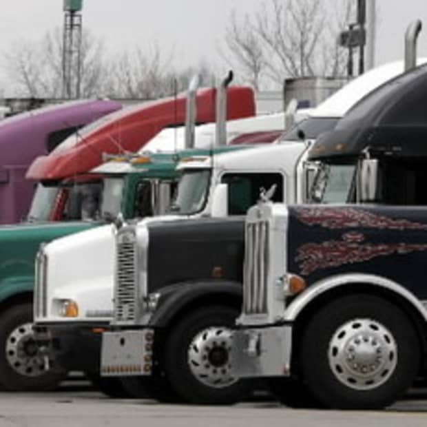 why-you-should-thank-a-trucker-today
