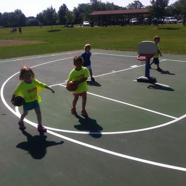 how-to-teach-young-children-to-dribble-a-basketball