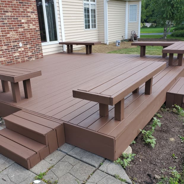 tips-for-applying-solid-deck-stain