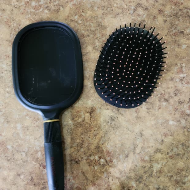 fix-a-broken-hair-brush