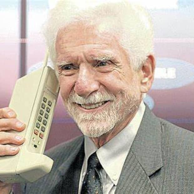 the-worlds-first-cell-phone-call