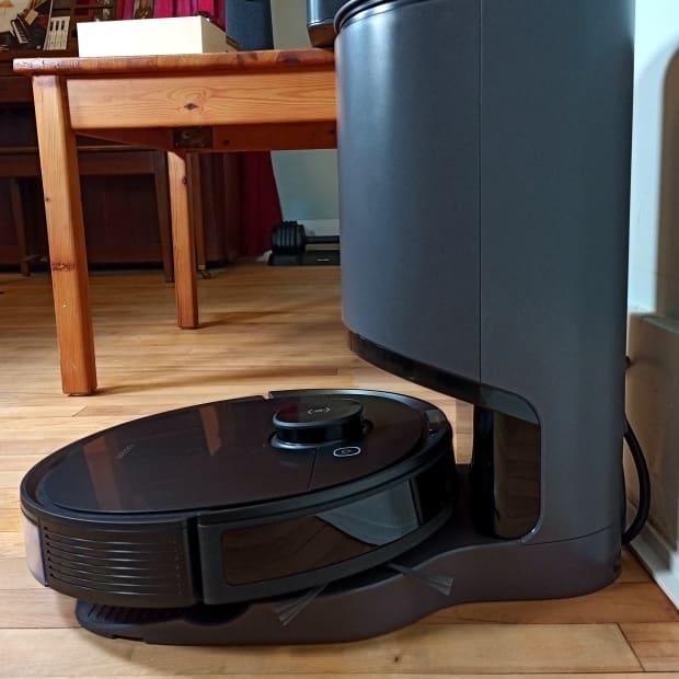 review-of-the-ecovacs-deebot-n8-pro-robot-vacuum
