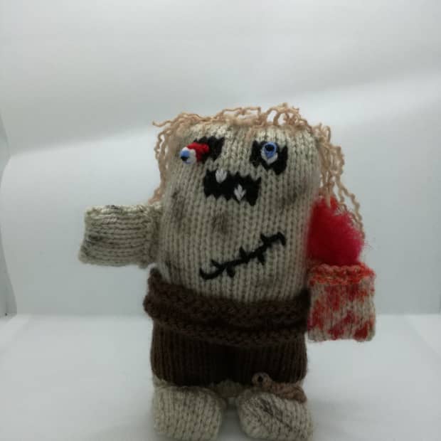 knitted-zombie-doll-with-pattern