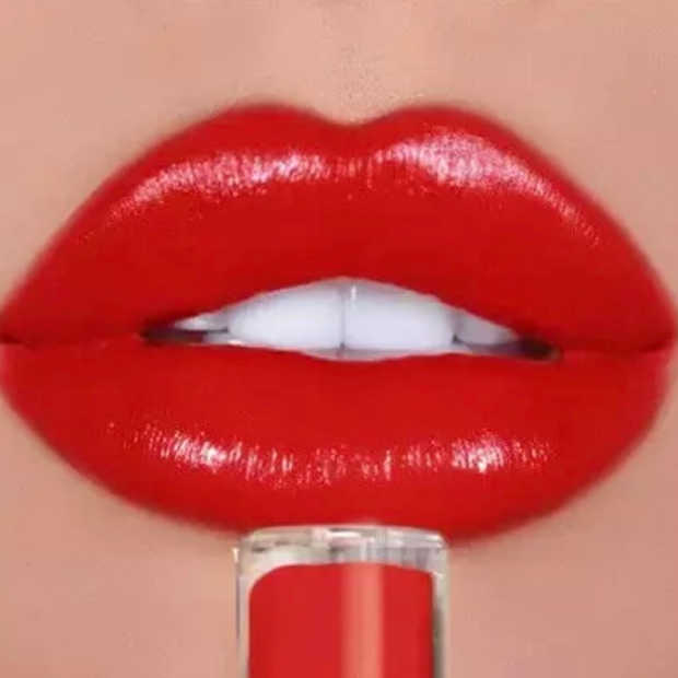 strawberry-and-peach-the-lipstick-spectrum