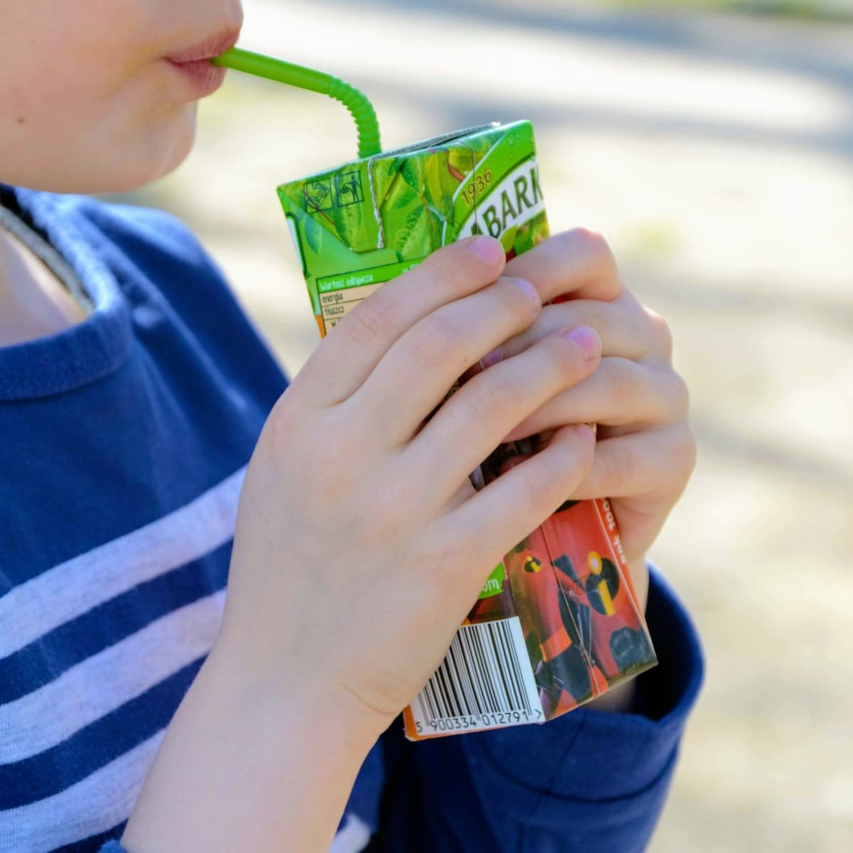 momhack good to grow lids on Rubbermaid juice box #momhack #toddlermo, Parent Hacks