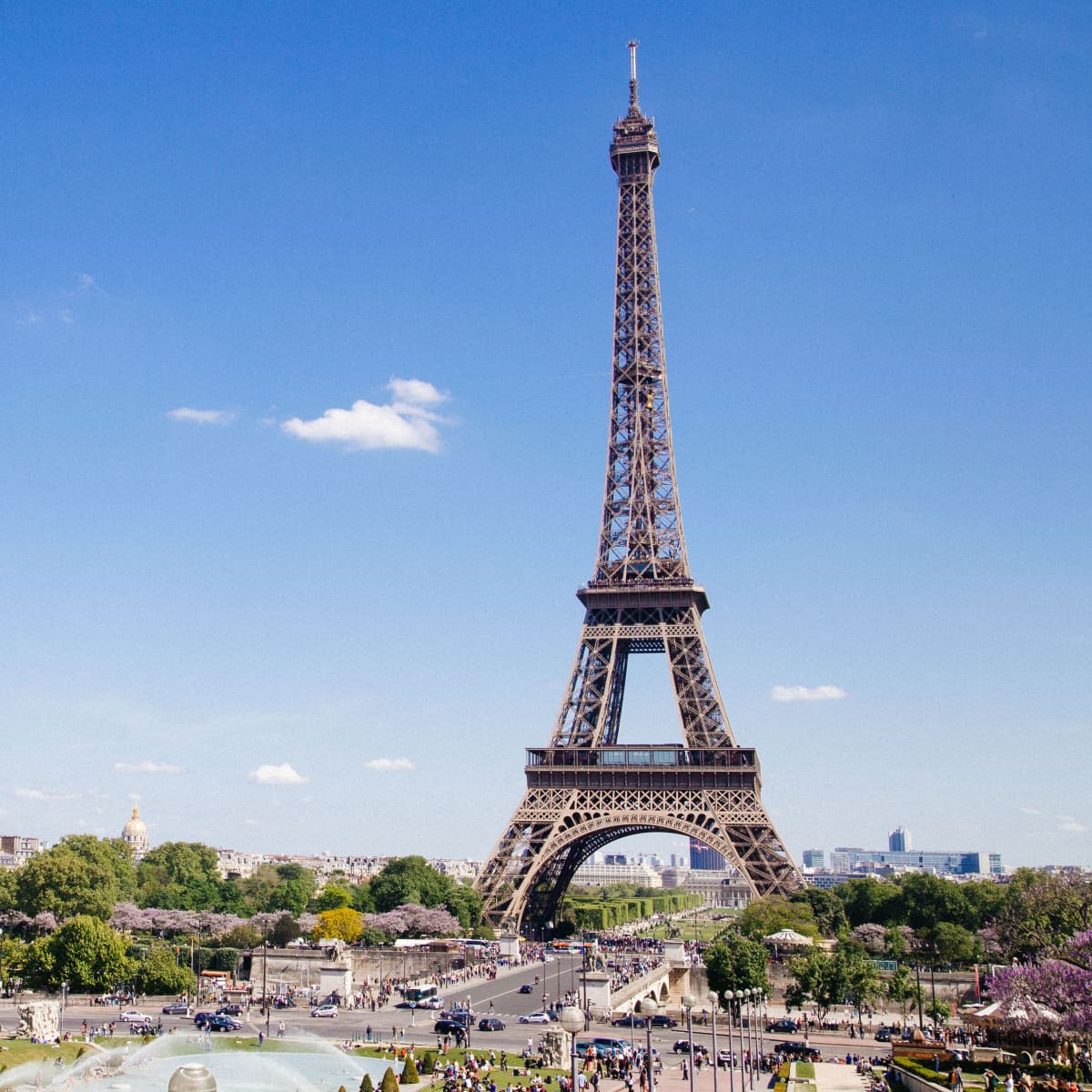 Tourists flock back to France over summer after pandemic slump