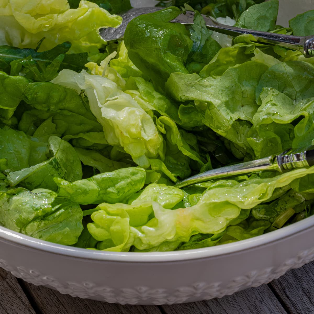 How to Use a Salad Spinner - Delishably