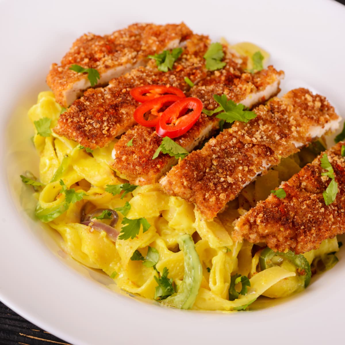 Man's Simple and Easy Recipe for 'Crispy Chicken Pasta' Is Quickly Going  Viral - Delishably News