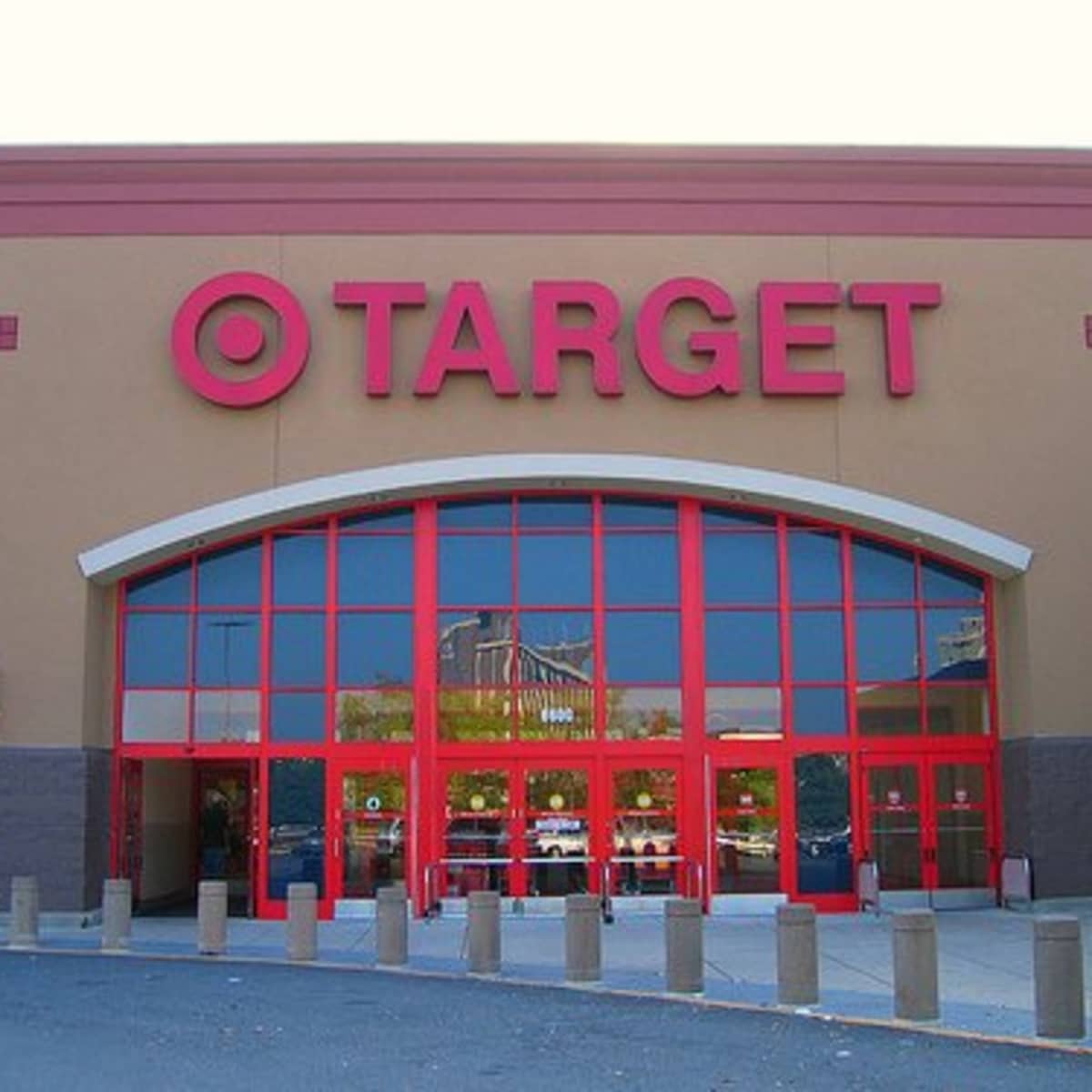 Everything You Want To Know About Being A Target Employee Toughnickel