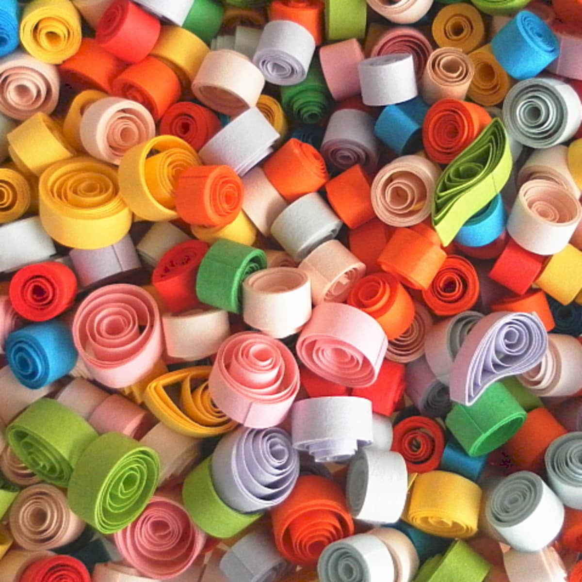 What is the Best Glue for Paper Quilling