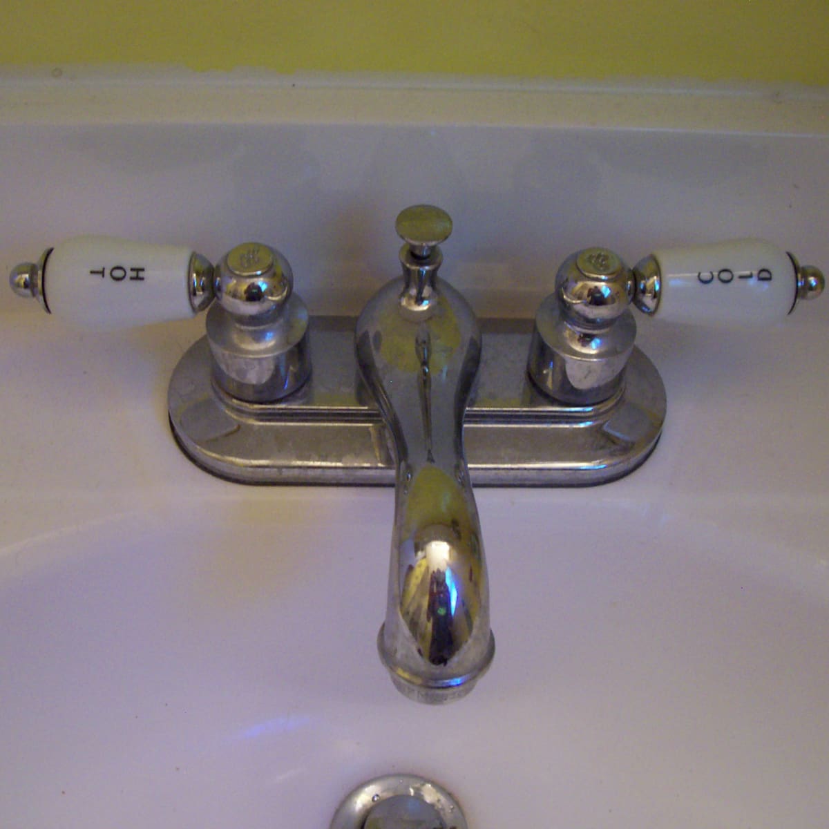 Leaking Bathroom Faucet Sink Or Shower