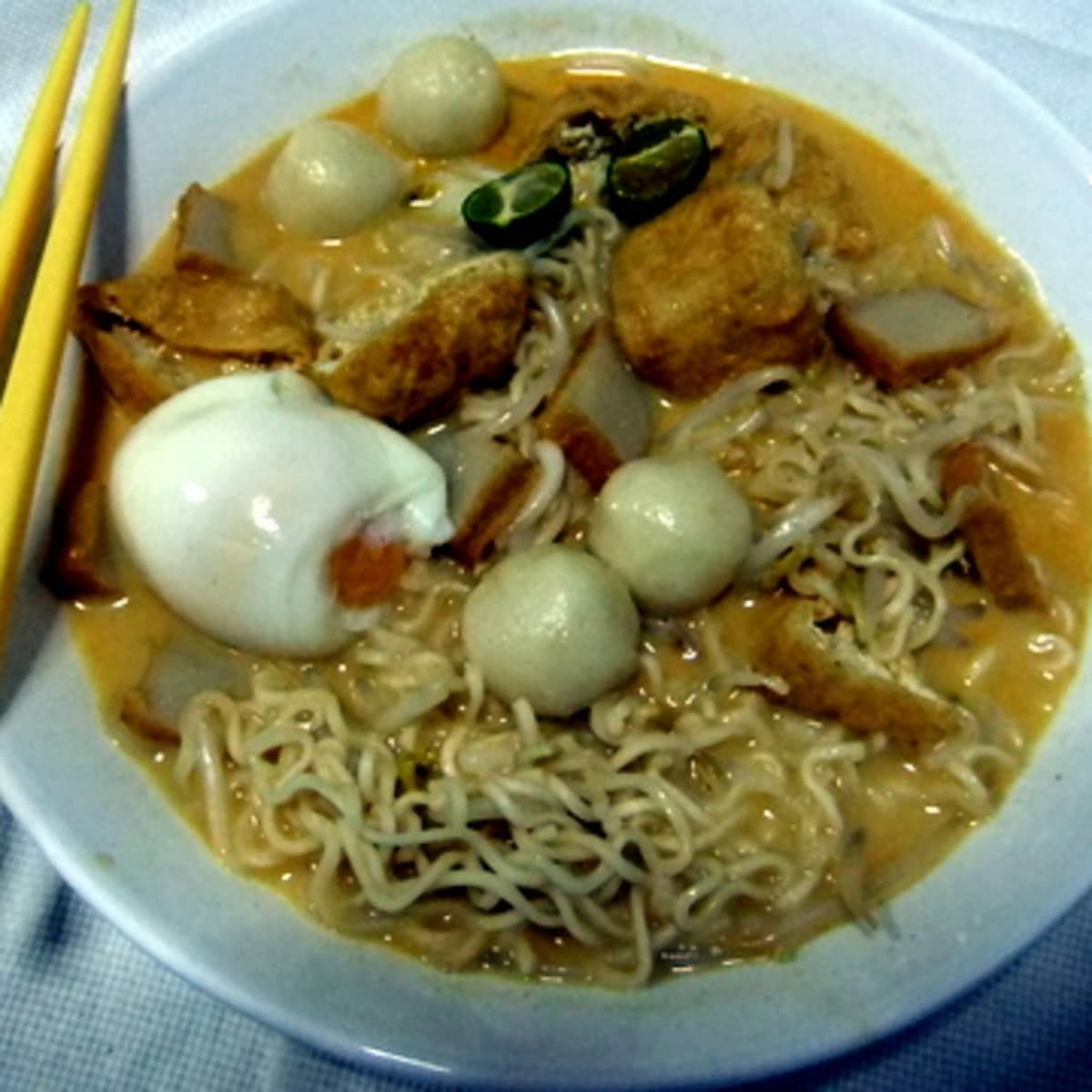 Mee curry hot white bowl Loading interface