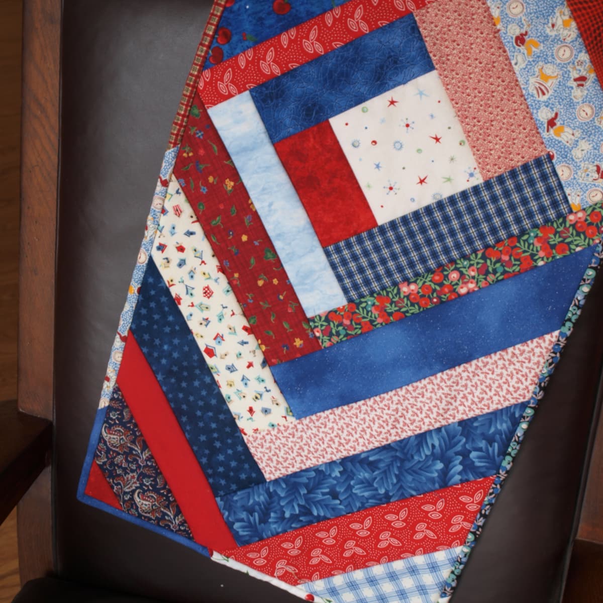 Easy Quilted Table Runner Pattern Step, How To Make A Simple Table Topper