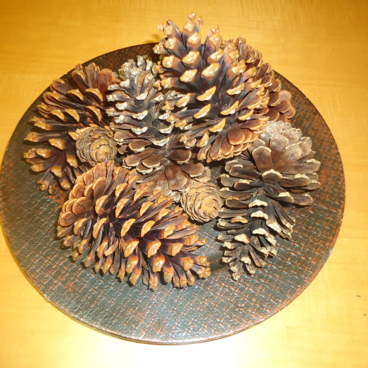 How to Make Scented Pine Cones - FeltMagnet