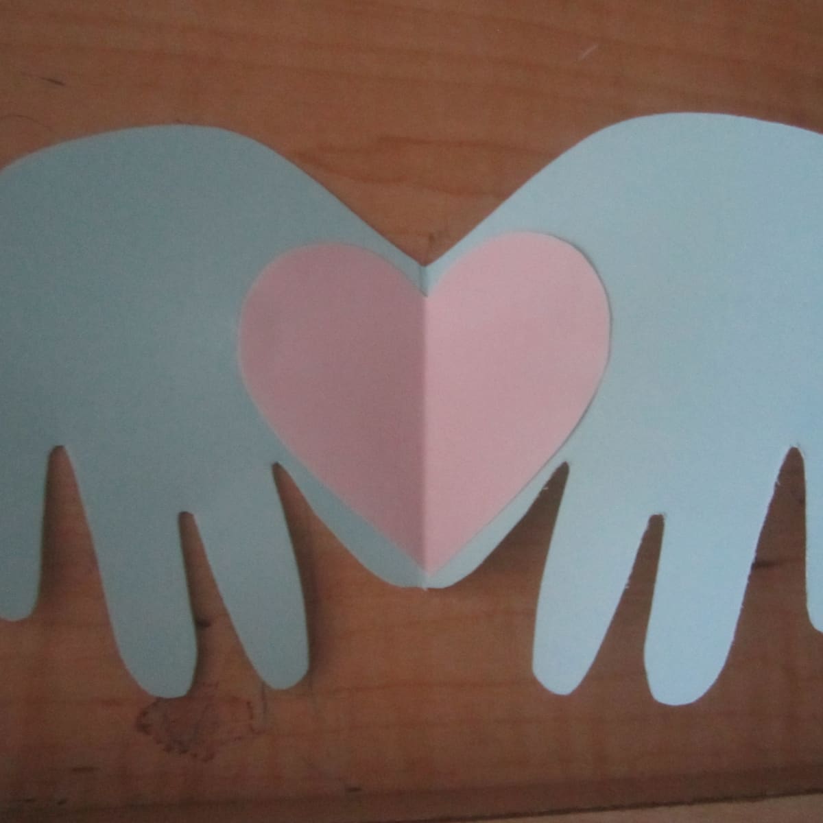 Free Printable Watercolor Heart Gift Wrap - TINSELBOX