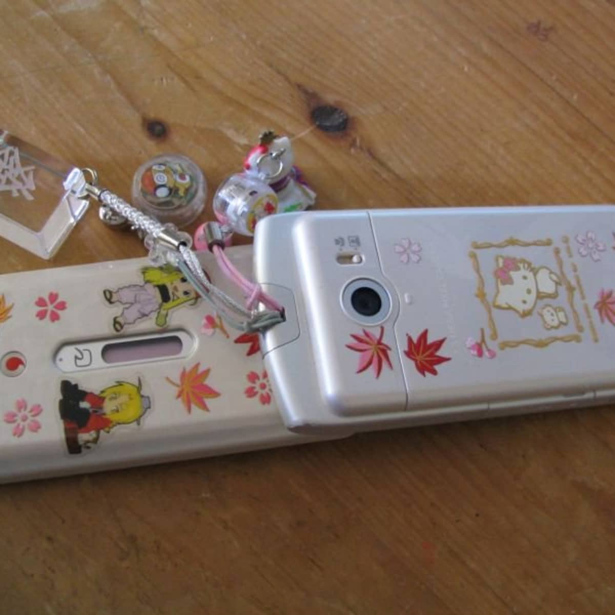 26 Japanese CellPhones ideas  japanese cell phones, flip phones, phone