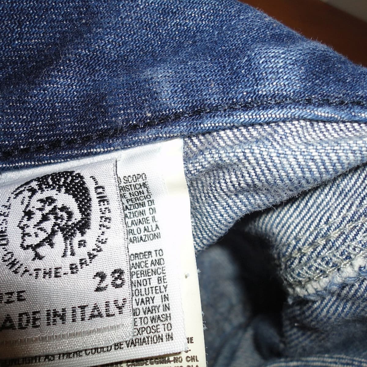 How to Authenticate Brand Label Jeans - Bellatory