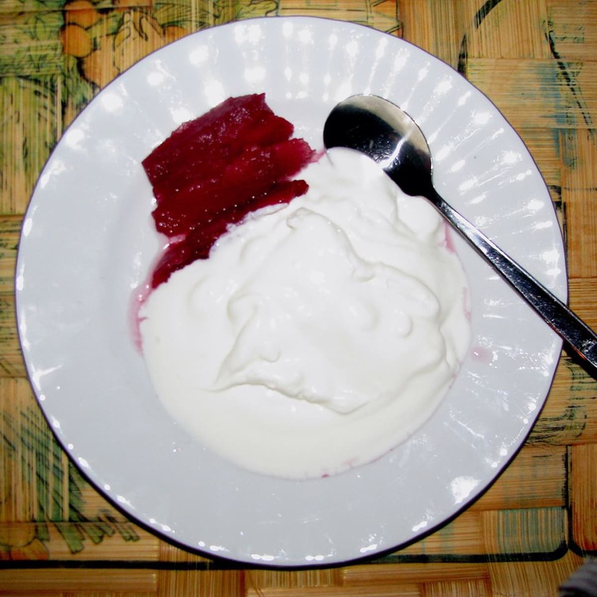 Glass jars enable yogurt's thick, creamy texture