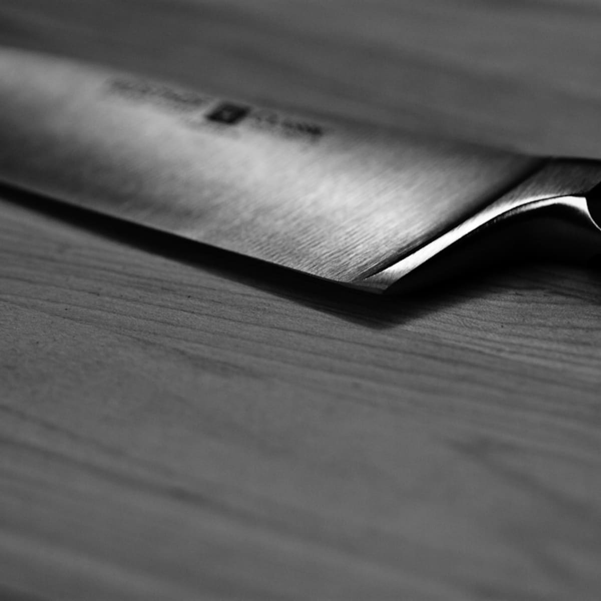 Mercer Culinary M20000 Genesis 6-Piece Forged Knife Block Set, Tempered Glass Block,Black
