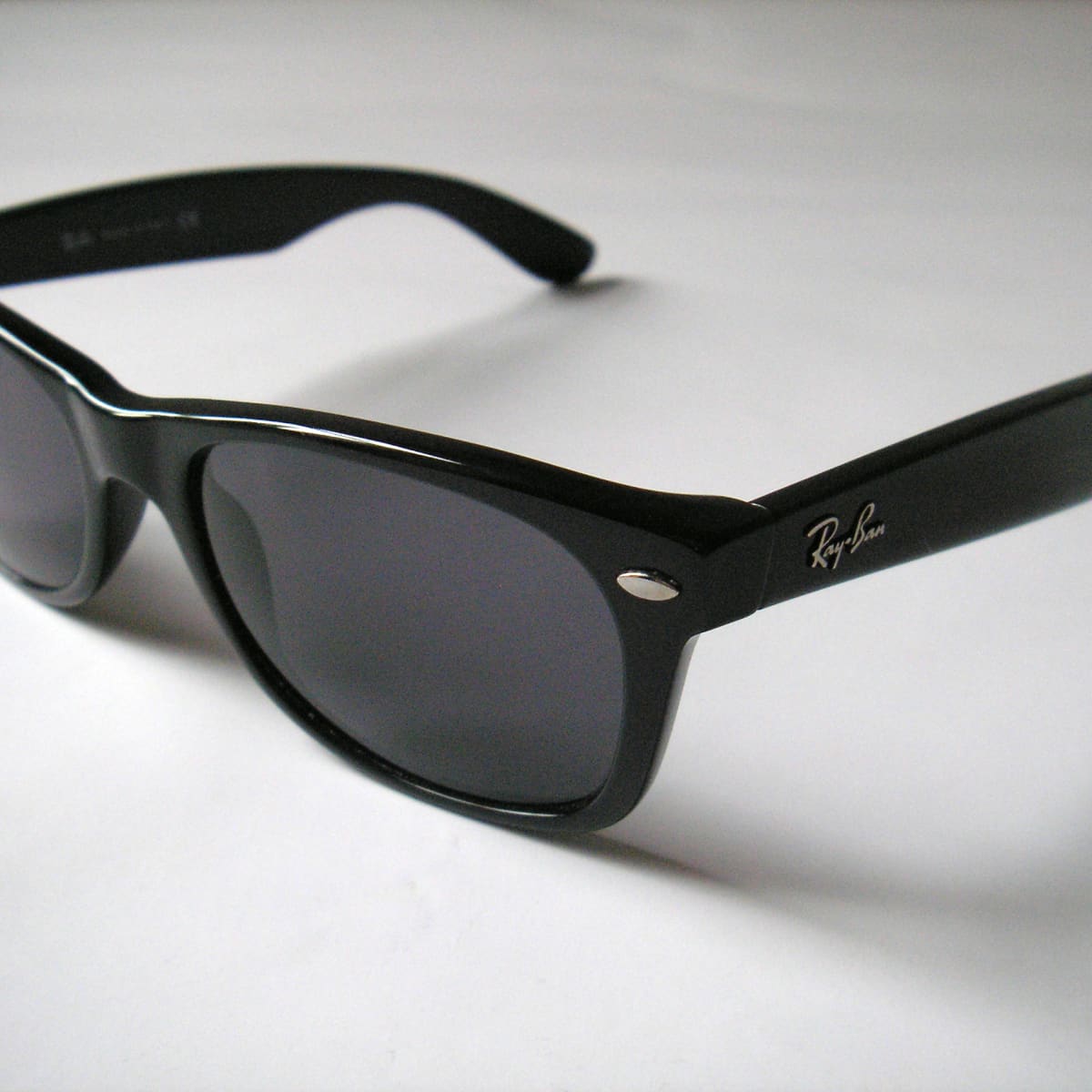 Ray Ban Sunglass Styles and Protection From Ultraviolet Rays - Bellatory