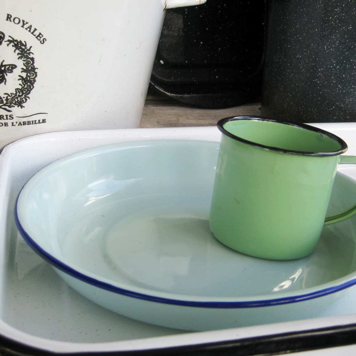Vintage Tabletops Unlimited Porcelain Enamel Cookware Set - Ruby Lane
