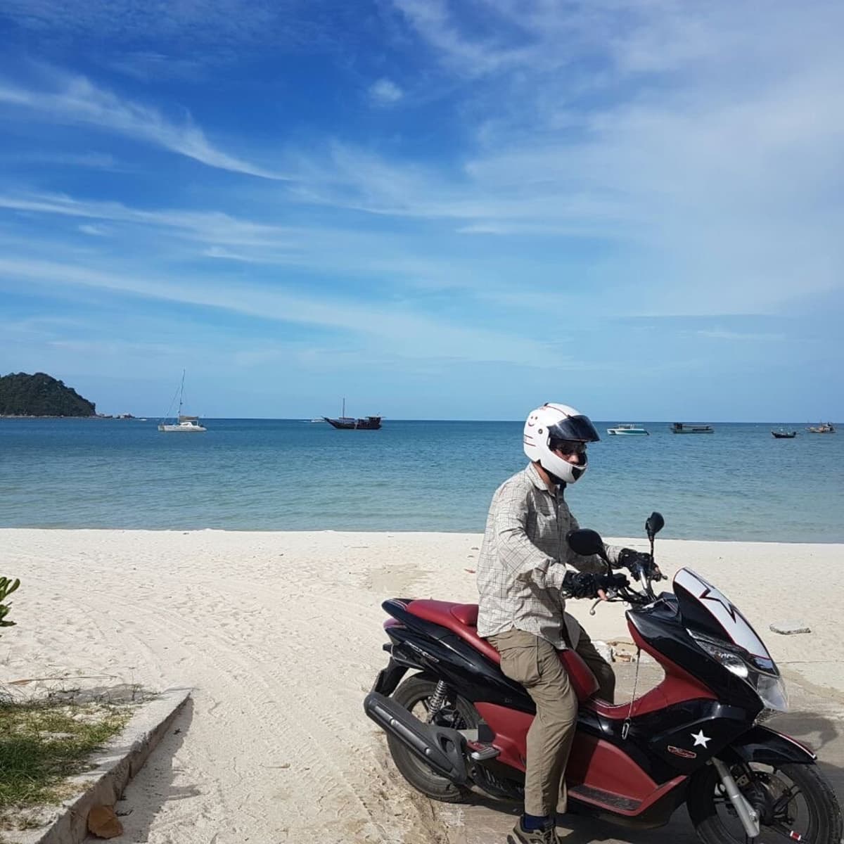 fejl konsol statsminister Complete Beginner's Guide to Learning to Ride a Scooter in Thailand (Koh  Phangan) - AxleAddict