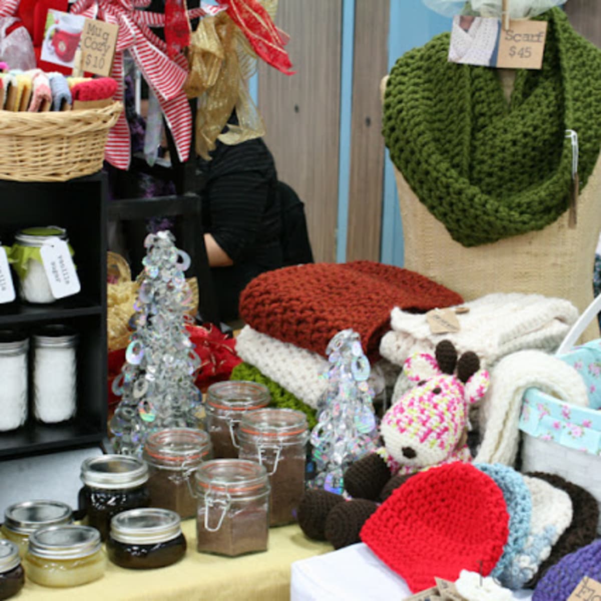 Gorgeous scarf display ideas for craft shows Make Money Selling Knit And Crochet Crafts At Craft Fairs Feltmagnet