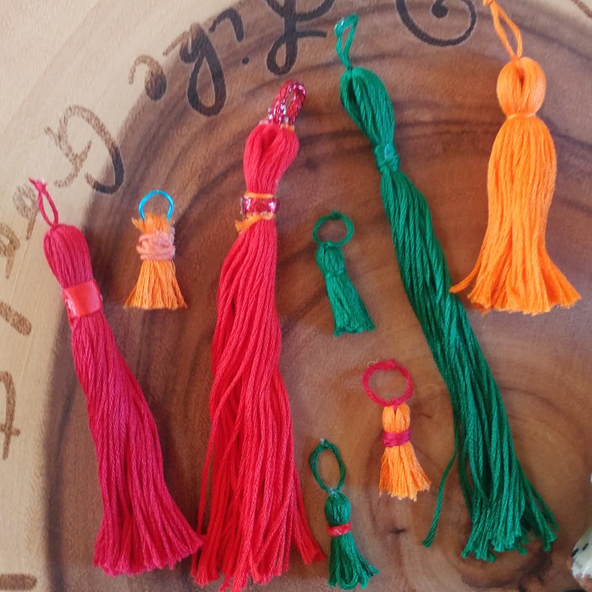 2 Pcs Indian Tassels Handmade Cotton Thread Décor Christmas DIY