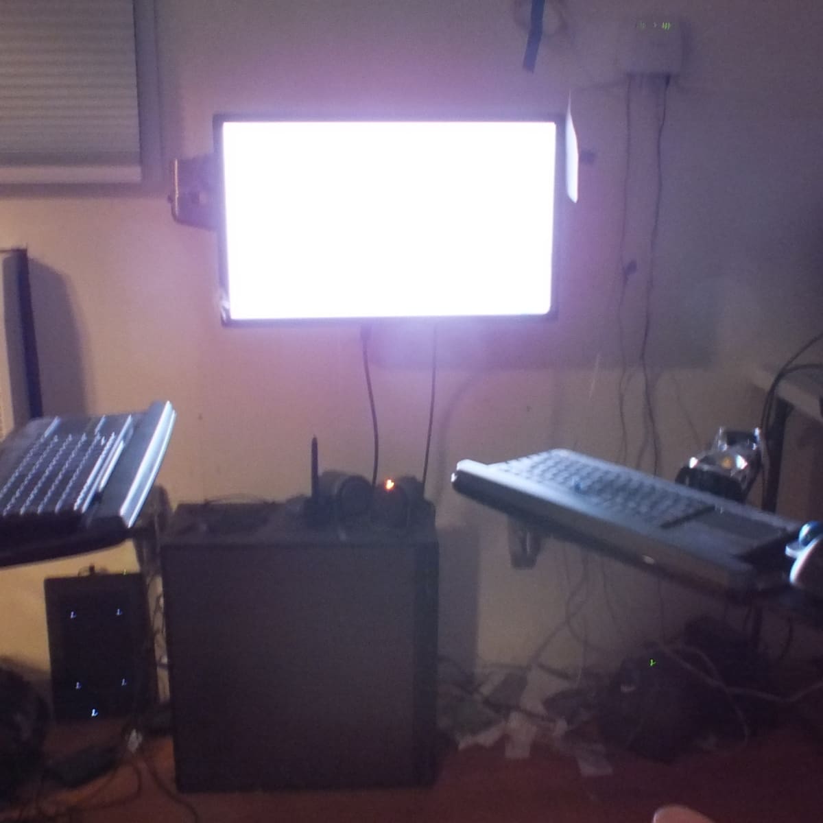 My Adjustable Ergonomic Keyboard Setup Goes From Standing To Sitting Turbofuture