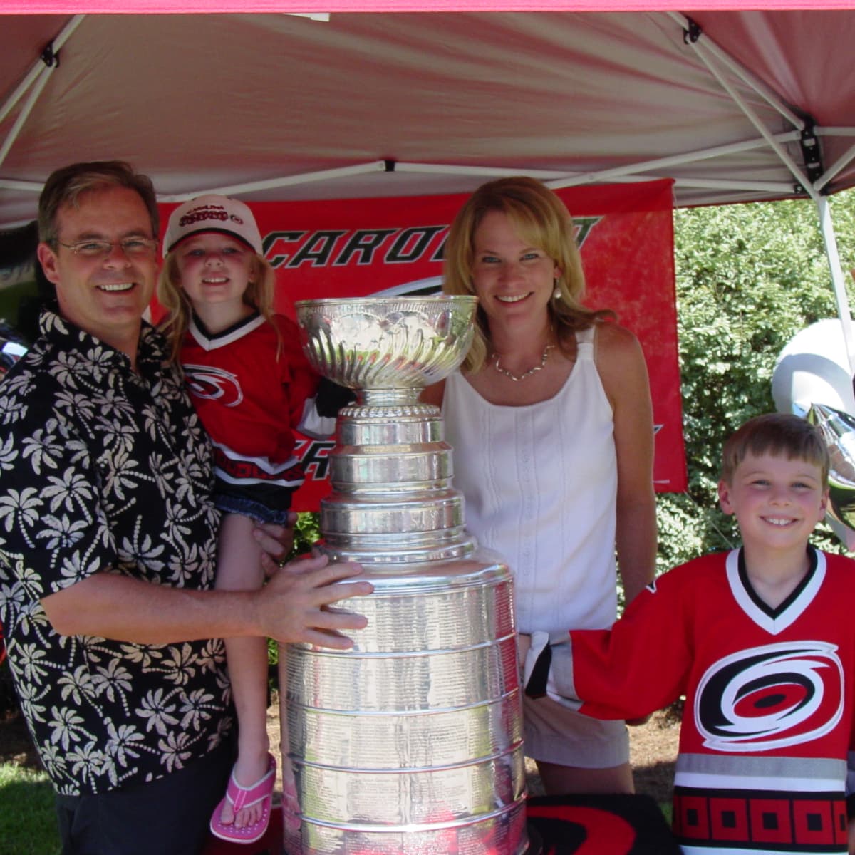 NHL - Agree? Having Lord Stanley's Cup at your pool party would