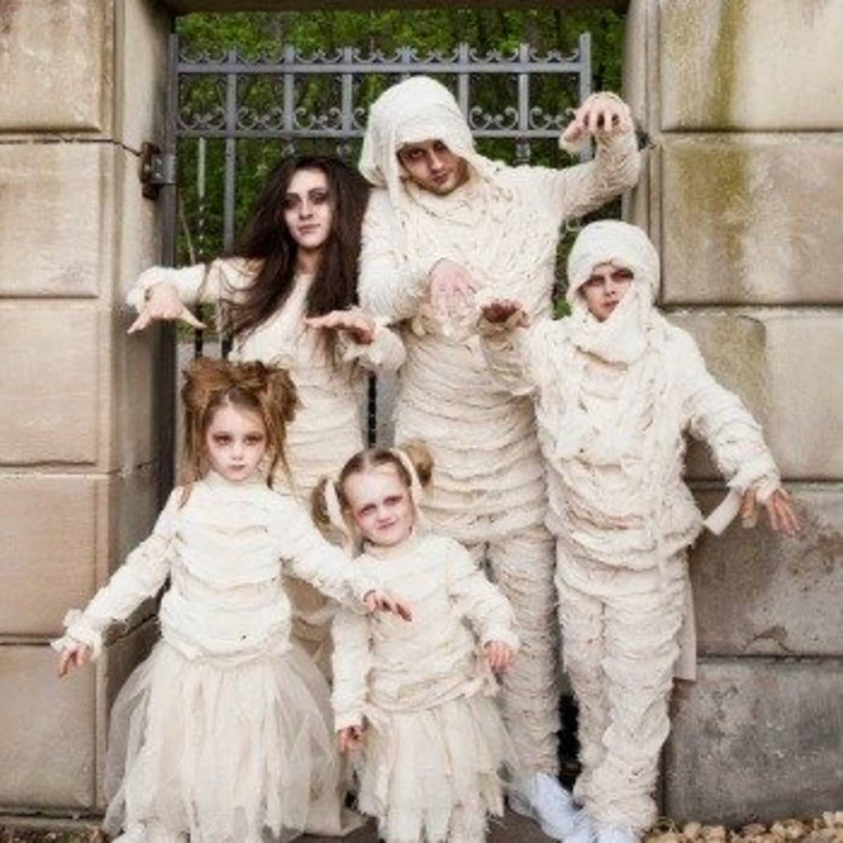 How to Make a DIY Mummy Costume for Halloween