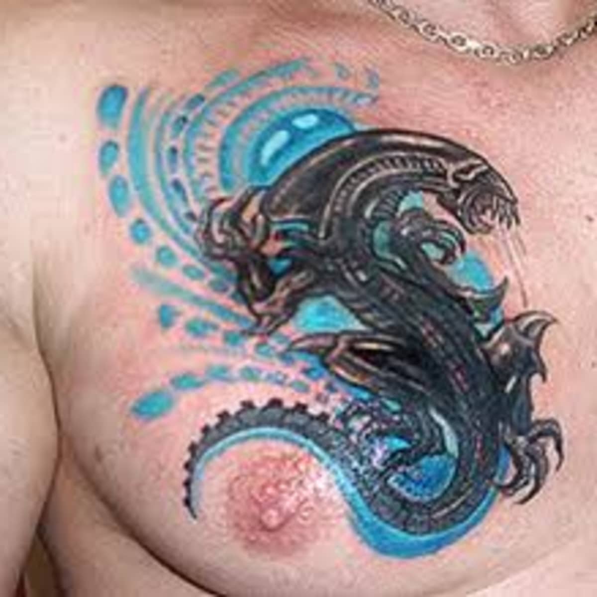 Alien Small Hand Tattoo | Alien tattoo, Small hand tattoos, Pattern tattoo