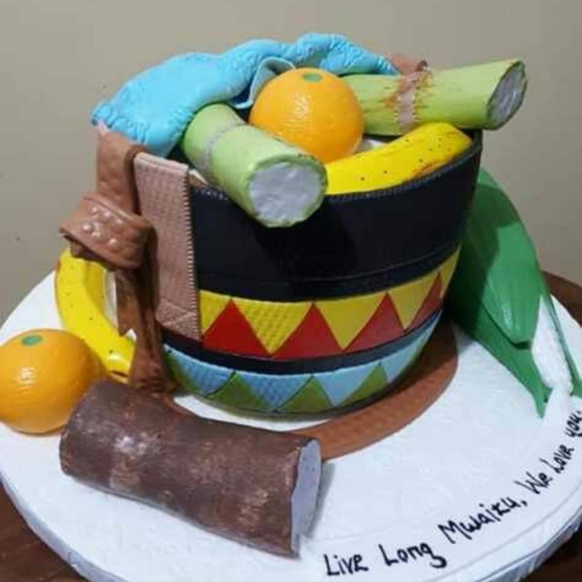 10 Unbelievable candy-covered cakes that will make your jaw drop - Food24