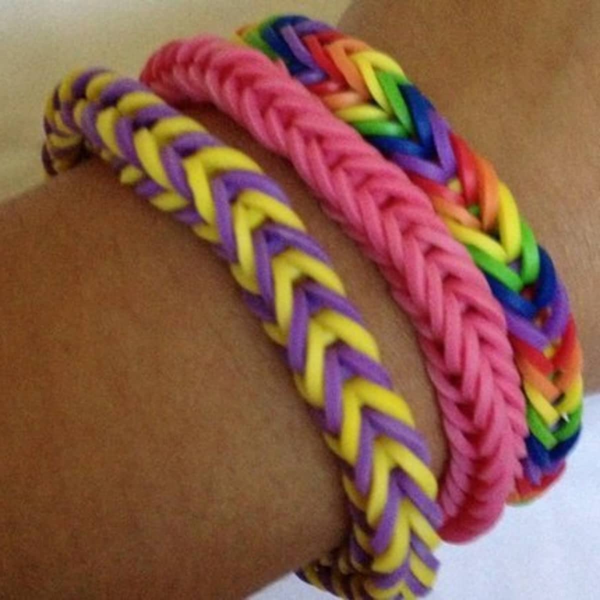 Top 10 Rainbow Loom Bracelet Tutorials  Our Kiwi Homeschool