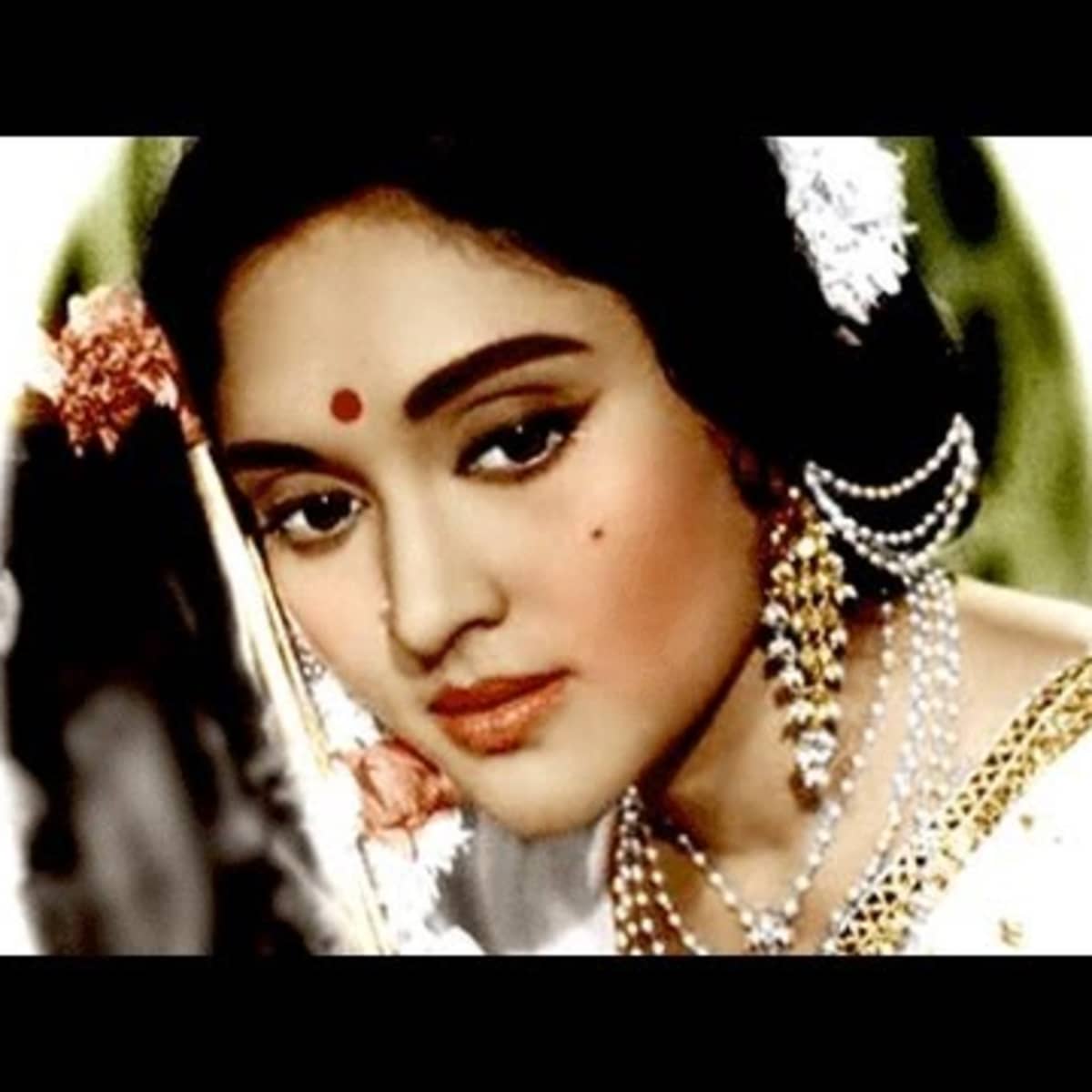 Vyjayanthimala; the Beautiful Actress of Bollywood During 1950 ...