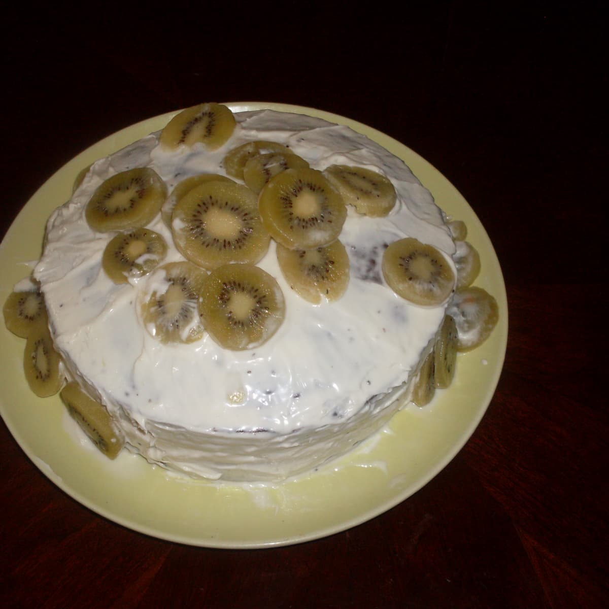 Kiwi Decorated Cake