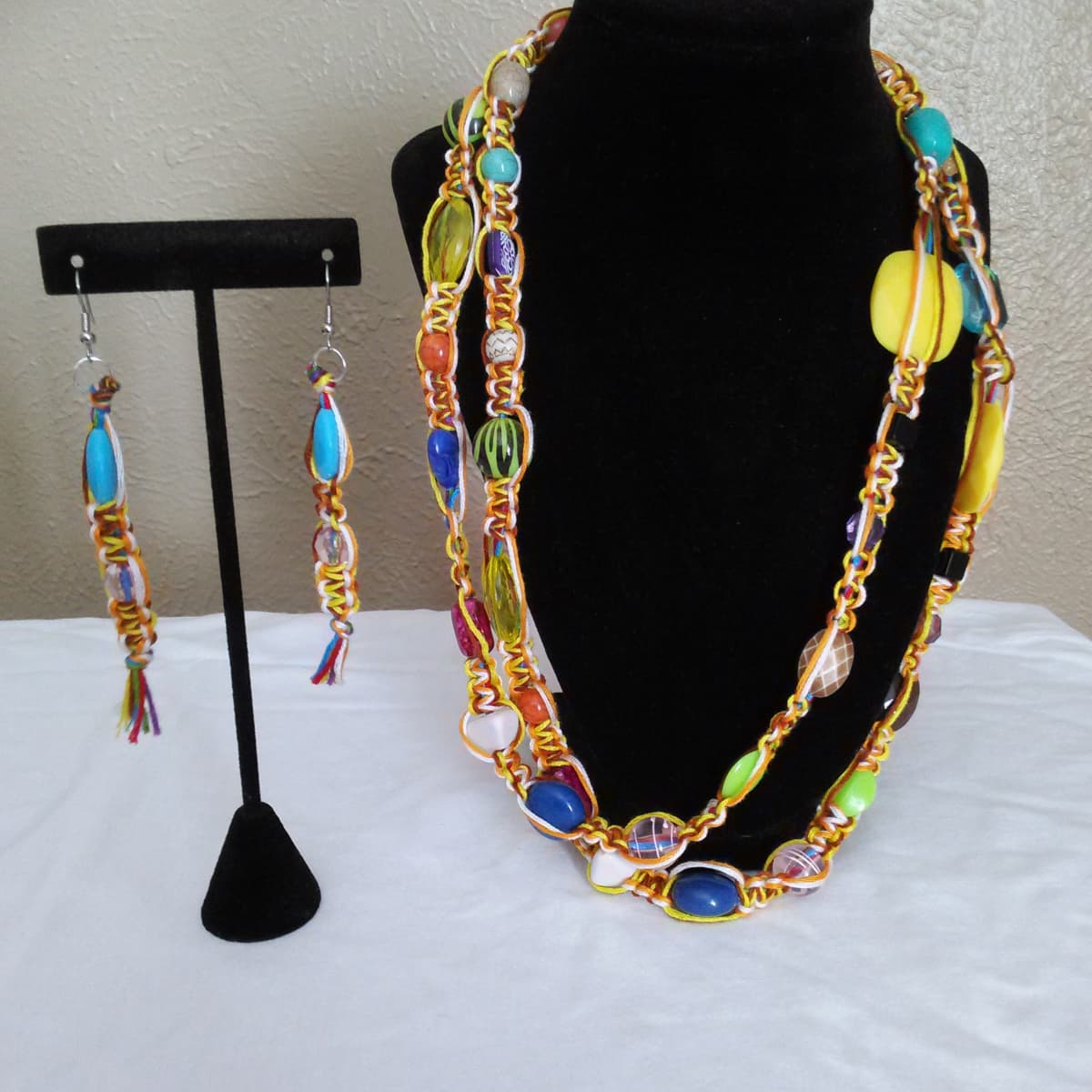 Three Clues beaded macrame necklace - MoonCharms Jewellery
