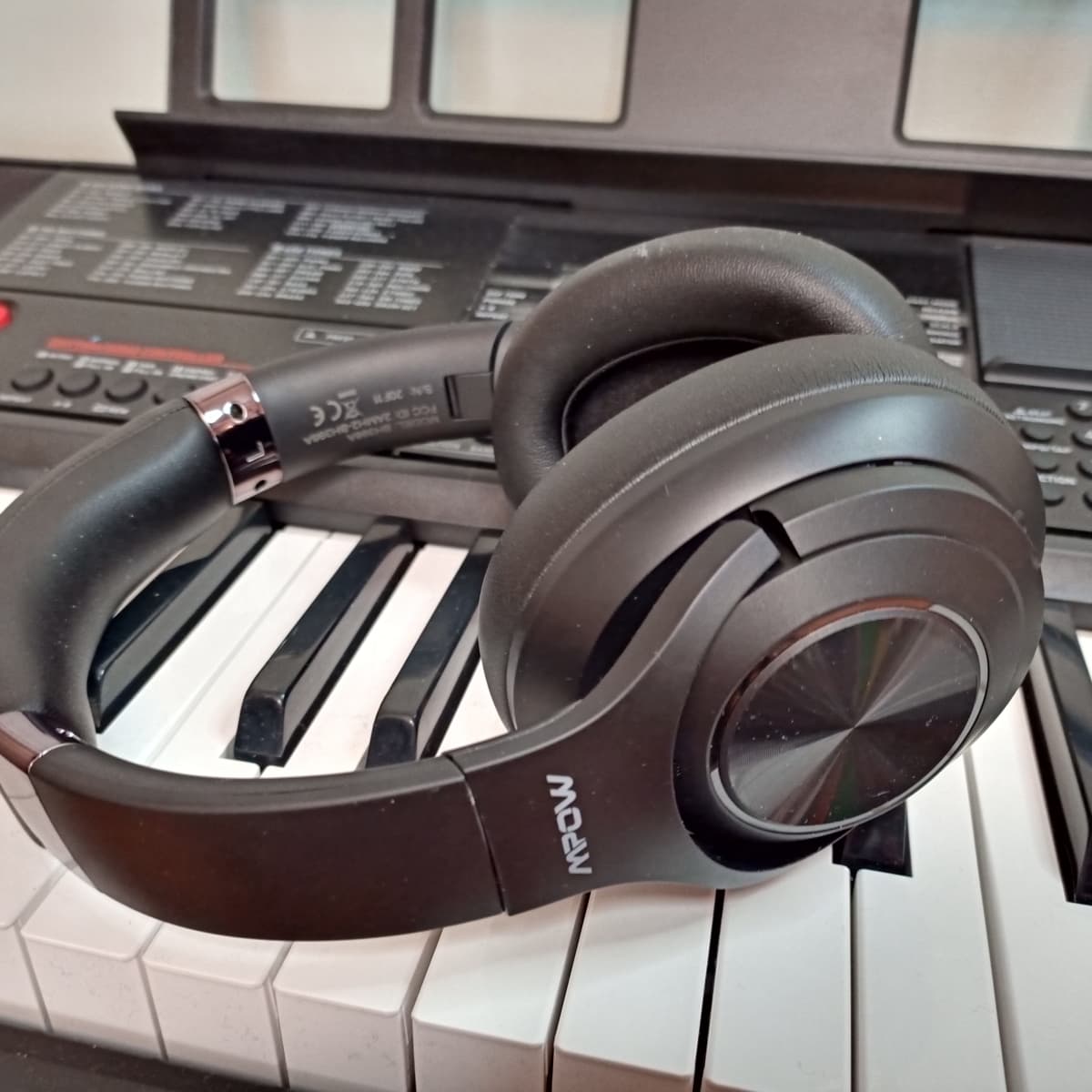 Review of the Edifier W820NB Plus Hybrid Active Noise Cancelling Headphones  - TurboFuture