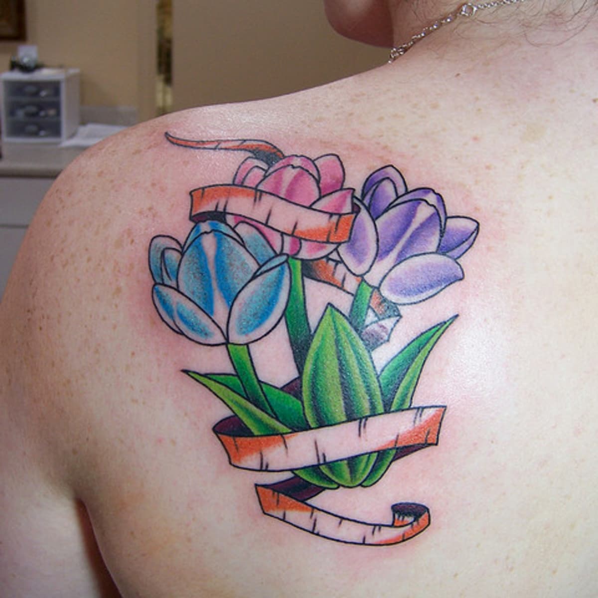AMAZING TULIP TATTOO DESIGNS  MEANINGS TO INSIRE YOU IN 2023  alexie
