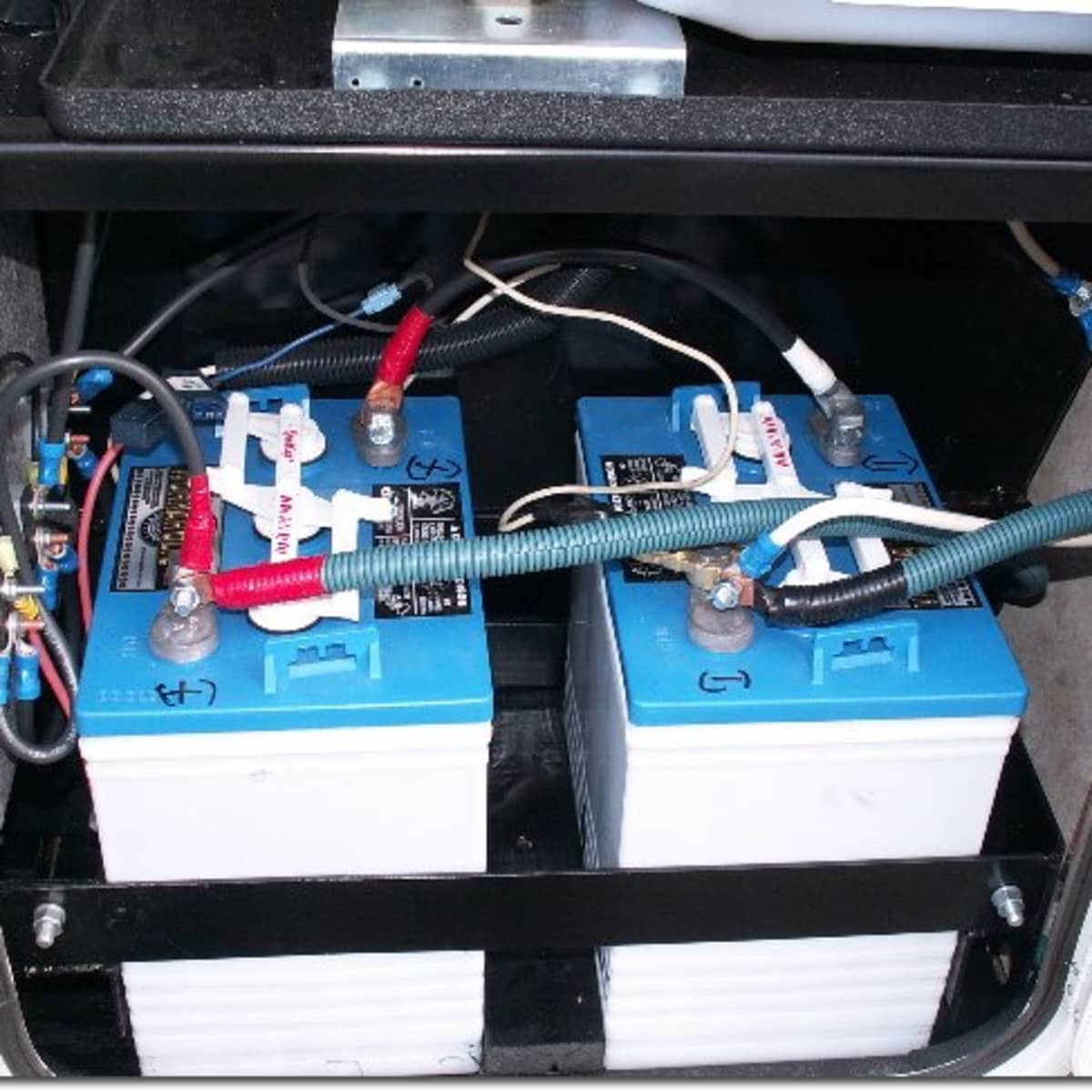 10 Amp AC DC Push Reset Panel Circuit Breaker Thermal Fuse Home Garage Motorhome