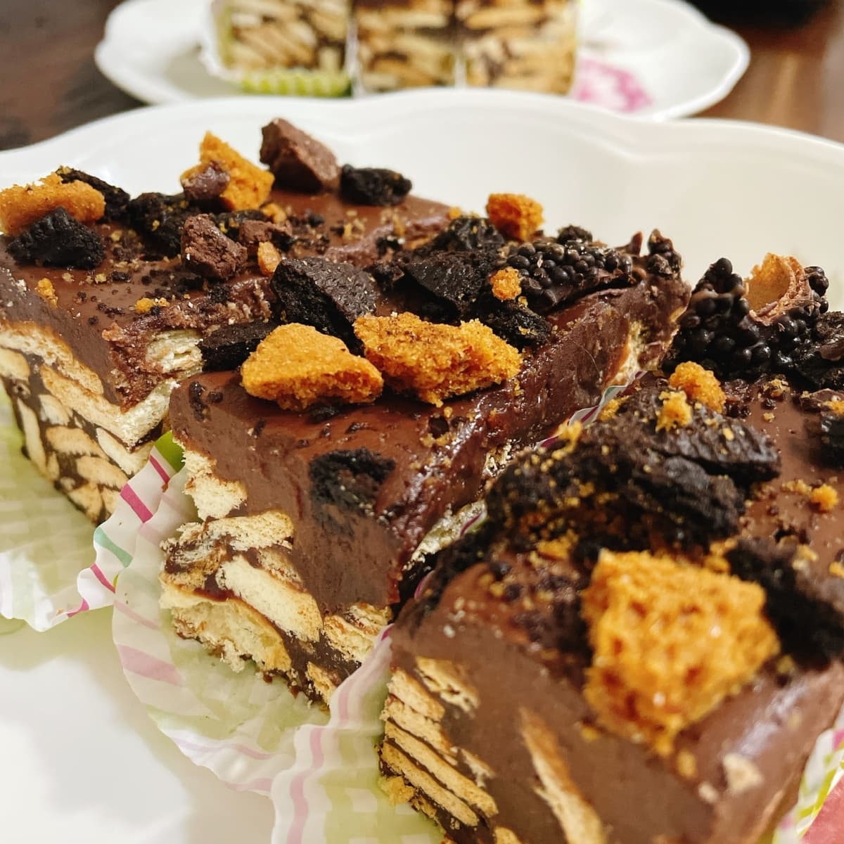 Batik cake: the delicious no-bake cake to serve as a dessert! - YouTube