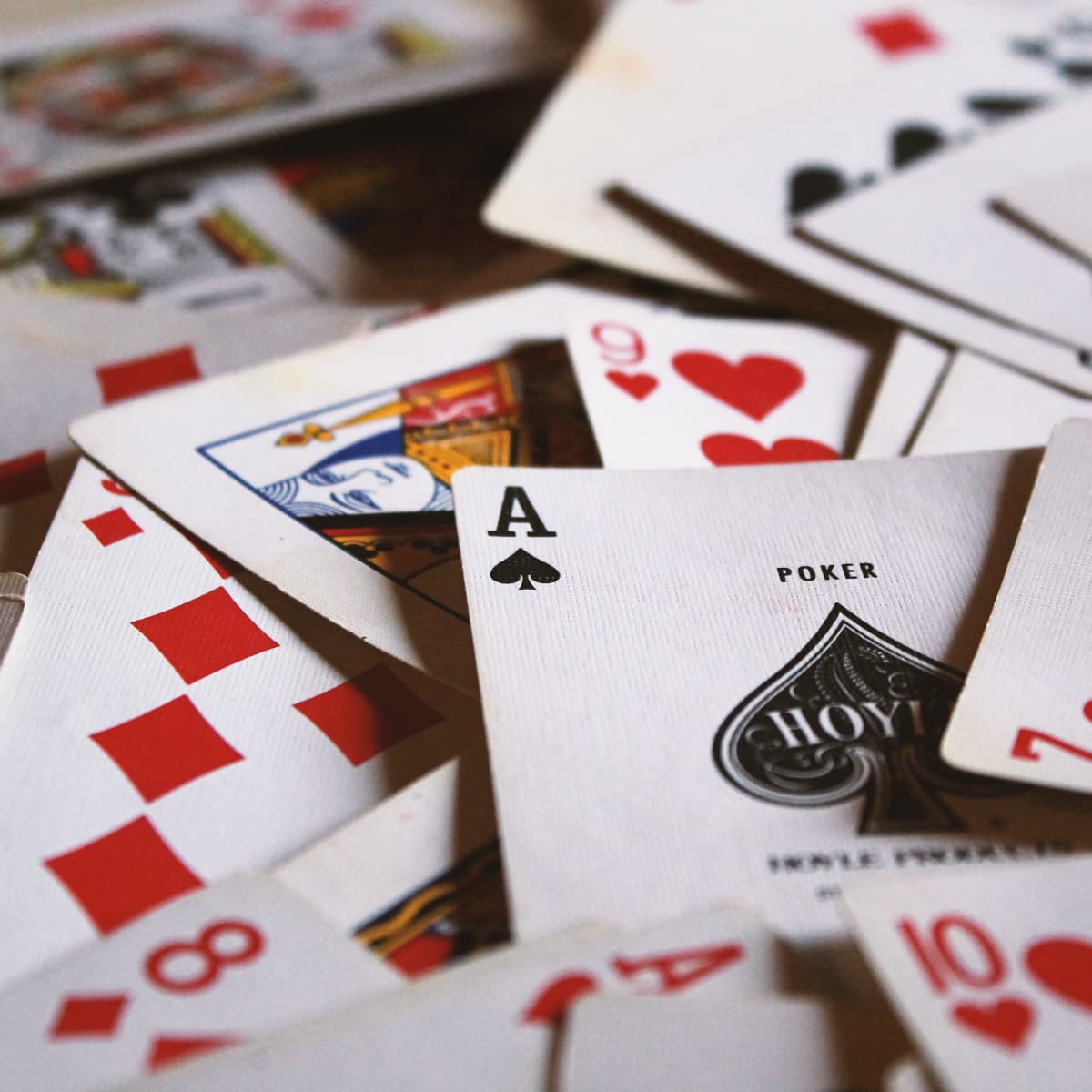 How to Play Easy 7-Card Rummy for Beginners (And Some Variations) -  HobbyLark